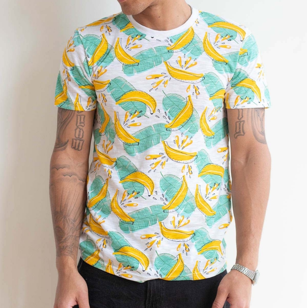 NWT MTL Banana Flavor Print T-Shirt. Large